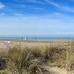 Dune Nest 233 - Beautiful House Near - Up To 4 Guests With Garden, Parking, Wlan * Bredene