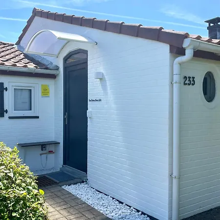 Dom wakacyjny Dune Nest 233 - Beautiful House Near - Up To 4 Guests With Garden, Parking, Wlan Bredene